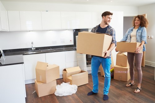 Local home move service in Twickenham for family houses and flats